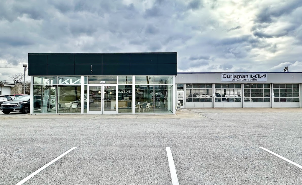 Dealership gallery photo 1